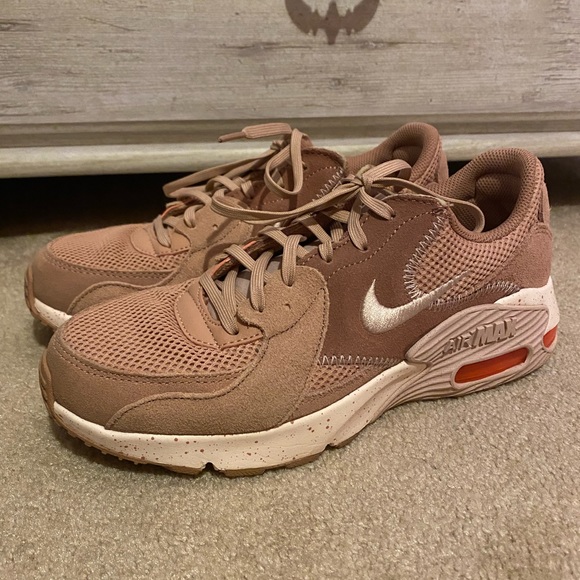 Pink Nike Women's Air Max Excee Shoes - Picture 3 of 11